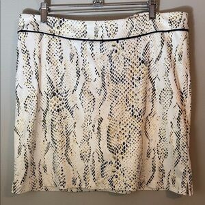 Greg Norman White Snakeskin Pull On Golf Skort Size L